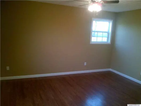 Toney, AL 35773,6886 Old Railroad Bed Road