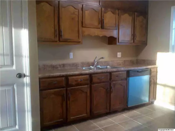 Toney, AL 35773,6886 Old Railroad Bed Road