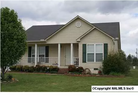 51 Robin Court, Hartselle, AL 35640