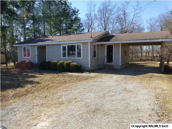 698 Butter & Egg Road, Hazel Green, AL 35750