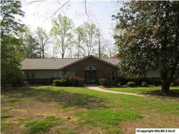 Arab, AL 35016,1053 NW Woodland Circle