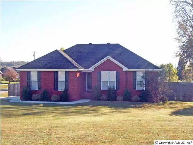 27524 Saxon Lane, Athens, AL 35613