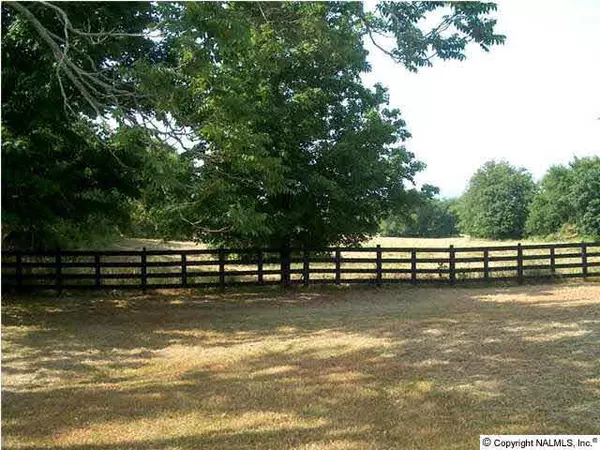 129 County Road 828, Collinsville, AL 35961