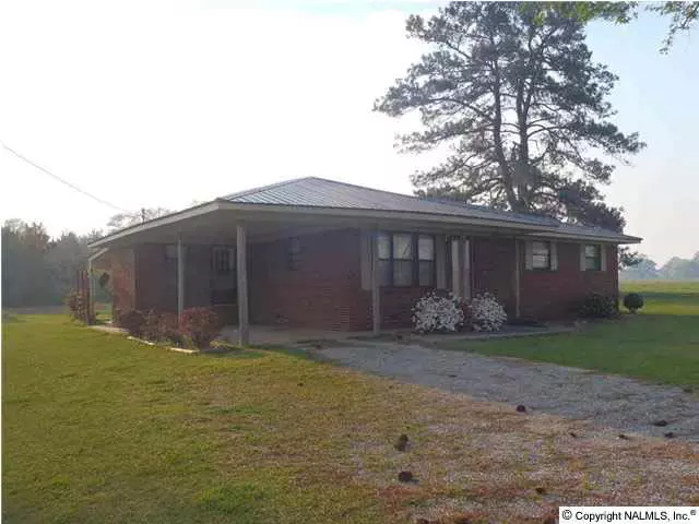 Moulton, AL 35650,283 County Road 237