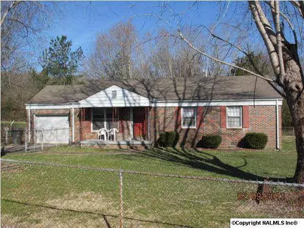 513 Forrest Avenue, Scottsboro, AL 35768