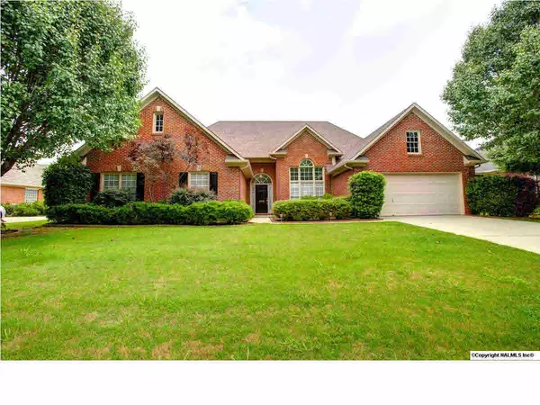 2806 Willowick Trail, Owens Cross Roads, AL 35763