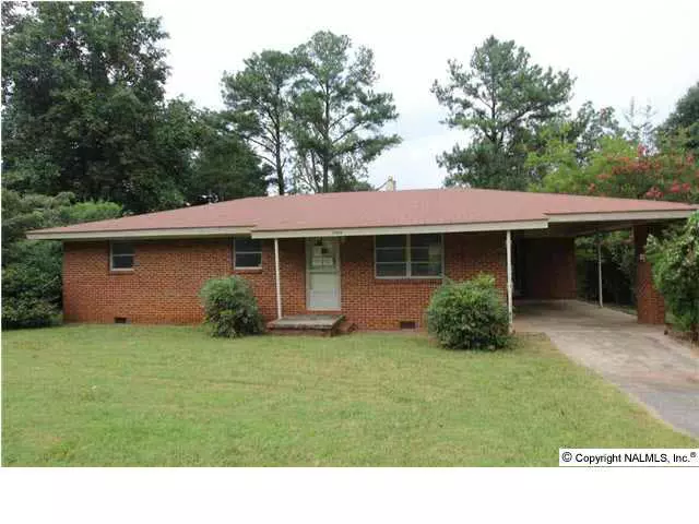 2706 Oakwood Avenue, Huntsville, AL 35810