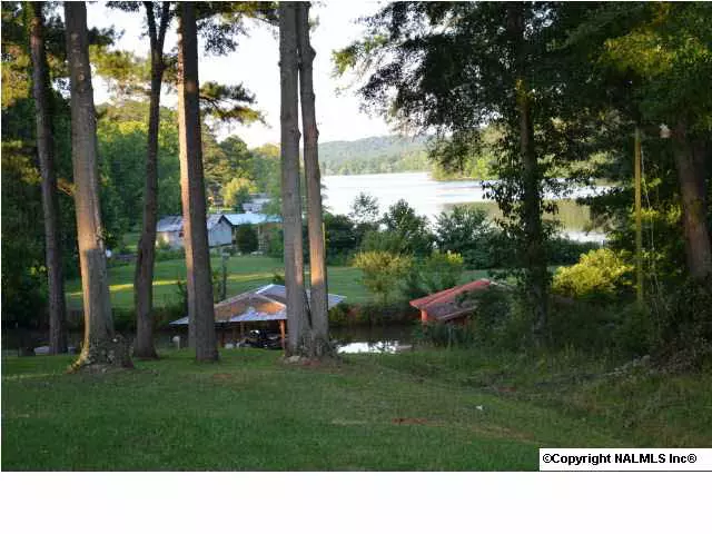 270 Vaughn Circle, Guntersville, AL 35976