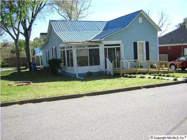 400 Booth Street, Hartselle, AL 35640