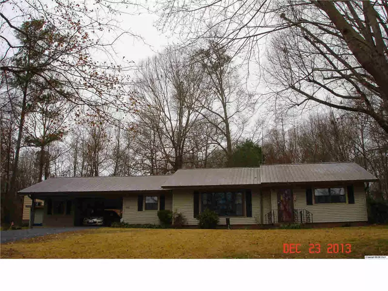 520 Point Of Pines, Guntersville, AL 35976