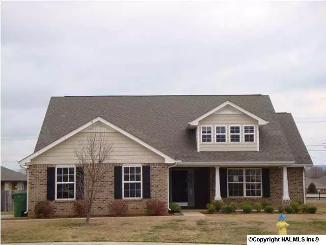 4823 Canterwood Drive, Owens Cross Roads, AL 35763