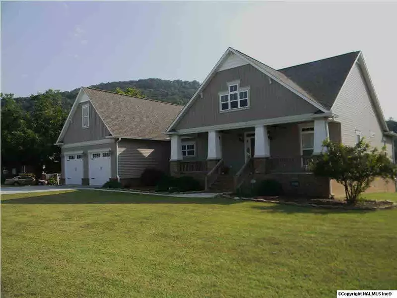 24 Azalea Circle, Guntersville, AL 35976