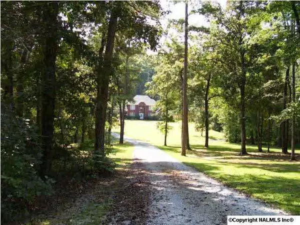 Somerville, AL 35670,293 Breeding Road