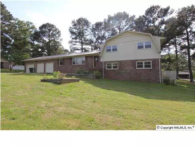 Scottsboro, AL 35769,3002 Hillcrest Drive