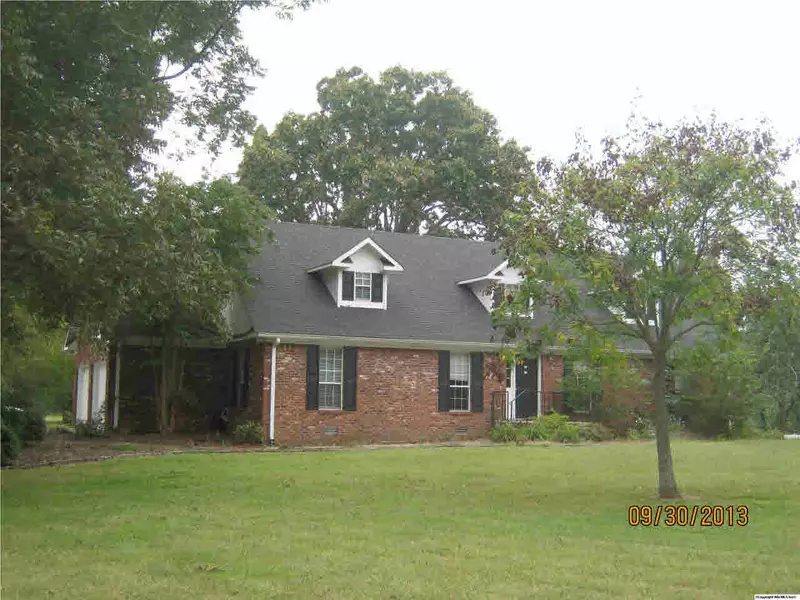 892 NE 6th Avenue, Arab, AL 35016