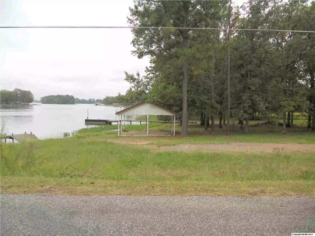 Cedar Bluff, AL 35960,990 County Road 131