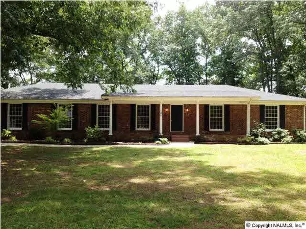 184 Oakview Road, Hazel Green, AL 35750