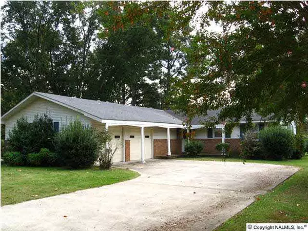 18 Sandra Lane, Athens, AL 35611