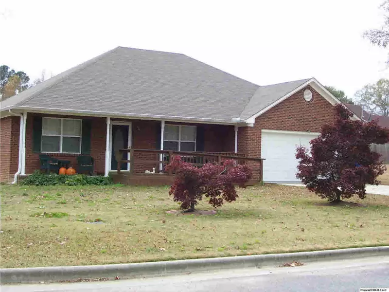 1108 Pine Trail, Hartselle, AL 35640