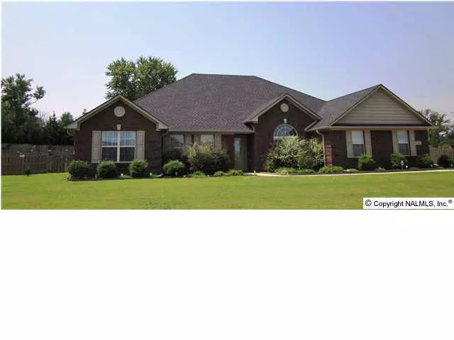 13212 Breckenridge Drive, Athens, AL 35613