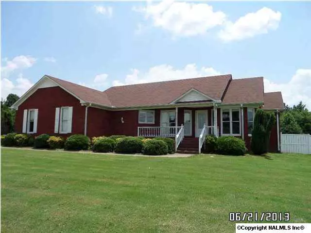 222 Comet Drive, Toney, AL 35773