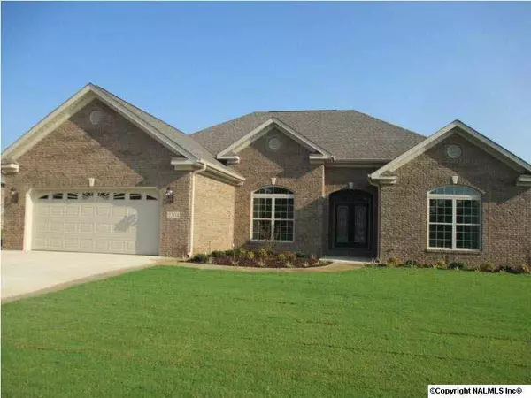 2204 SW Cameron Street, Decatur, AL 35603