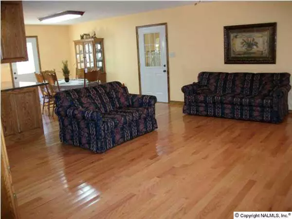 Rainsville, AL 35986,189 County Road 1016