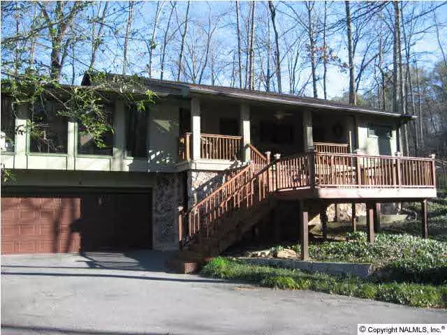 2200 Hickory Hills Drive, Guntersville, AL 35976