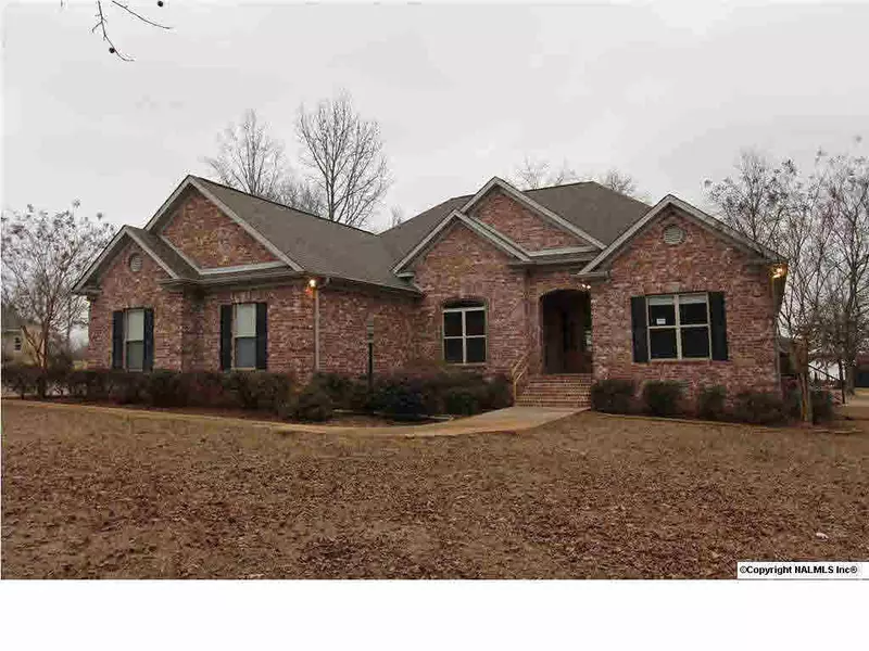 12528 Davenport Drive, Athens, AL 35611