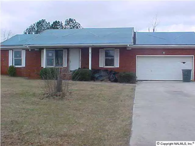 223 Bollweevil Lane, Toney, AL 35773