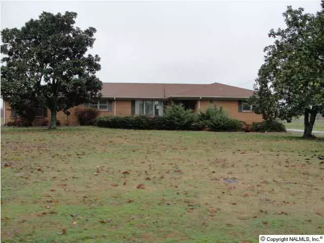 24123 Black Road, Athens, AL 35613