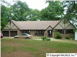 5012 Neely Avenue, Guntersville, AL 35976