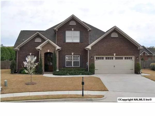 3003 Willow Trace Circle, Owens Cross Roads, AL 35763