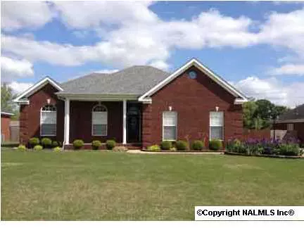 1906 SW Beechwood Drive, Hartselle, AL 35640