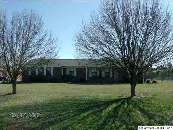 977 Collier Circle, Rainsville, AL 35986