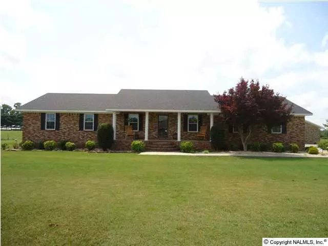 1206 Mt Vernon Drive, Boaz, AL 35957