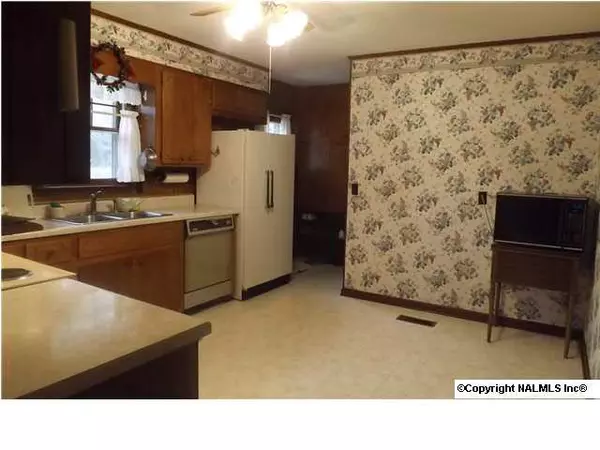 Rainbow City, AL 35906,137 South Hawk Drive