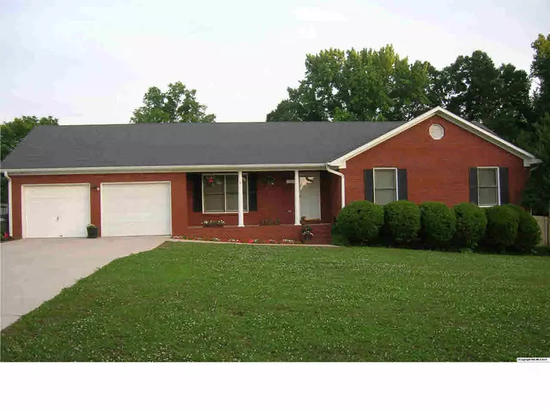 133 Katina Road, Hazel Green, AL 35750