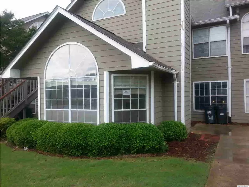 211 Waters Edge Lane, Madison, AL 35758