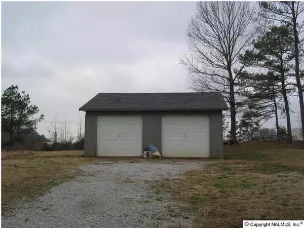 Moulton, AL 35650,841 County Road 213