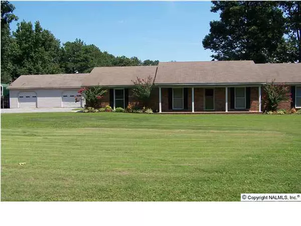 Eva, AL 35621,165 Frost Road