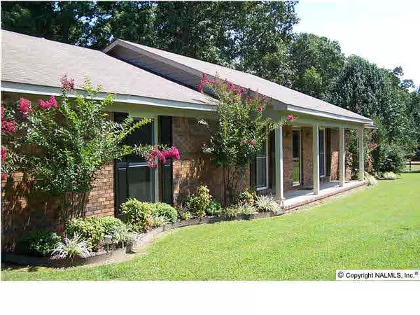 Eva, AL 35621,165 Frost Road