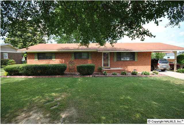 2202 Pinehurst Street, Hartselle, AL 35640