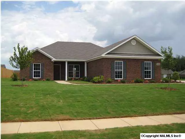 109 Chapel Creek Drive, Hazel Green, AL 35750