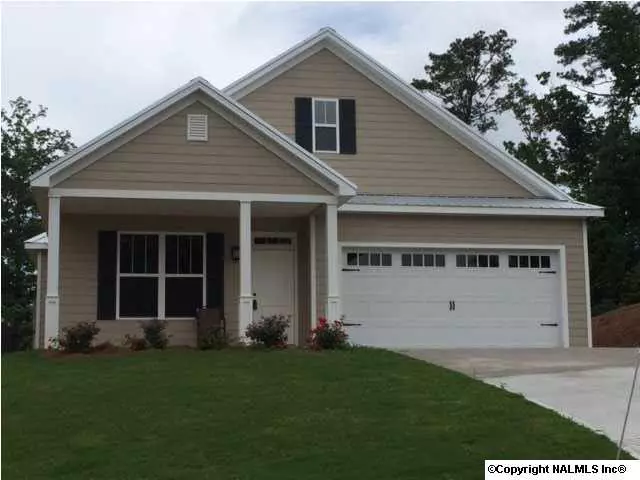 1005 Laurinda Lane, Guntersville, AL 35976