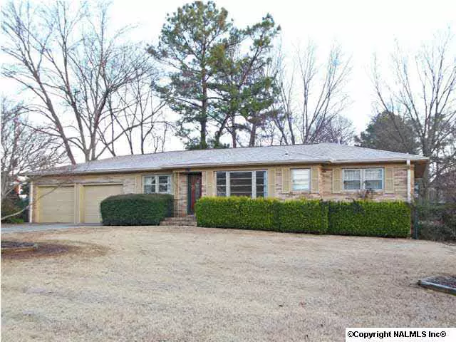 6304 Davies Avenue, Huntsville, AL 35806