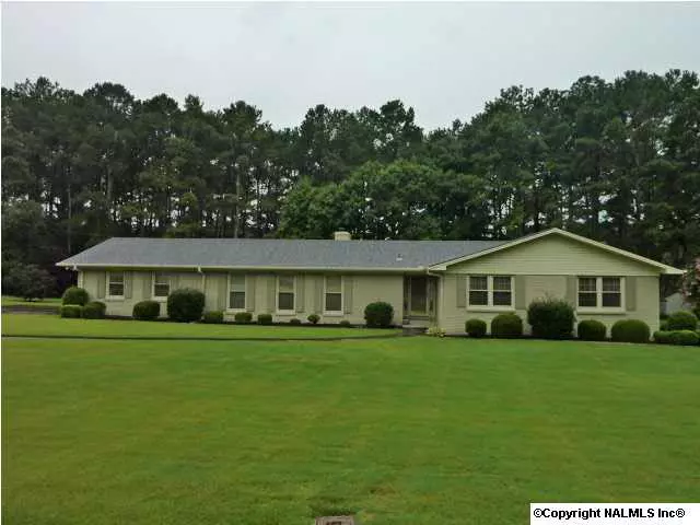 Decatur, AL 35603,4219 SE Horseshoe Bend