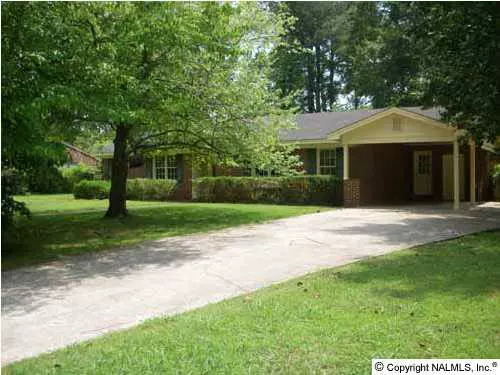 2107 Woodmont Drive, Decatur, AL 35601