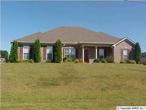 301 Eagle Ridge Drive, New Market, AL 35761