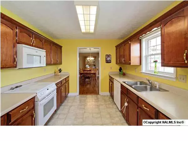 Toney, AL 35773,1734 Ready Section Road